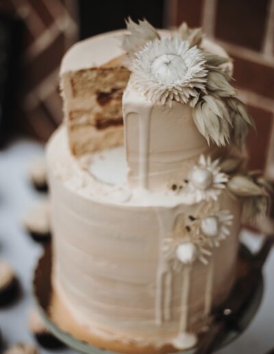 floral-wedding-cake-sliced